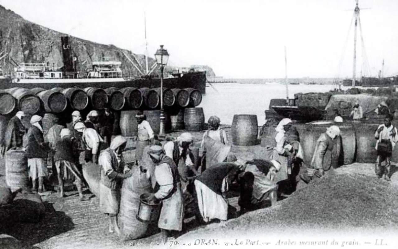 Oran- 003- travail sur les quais.jpg